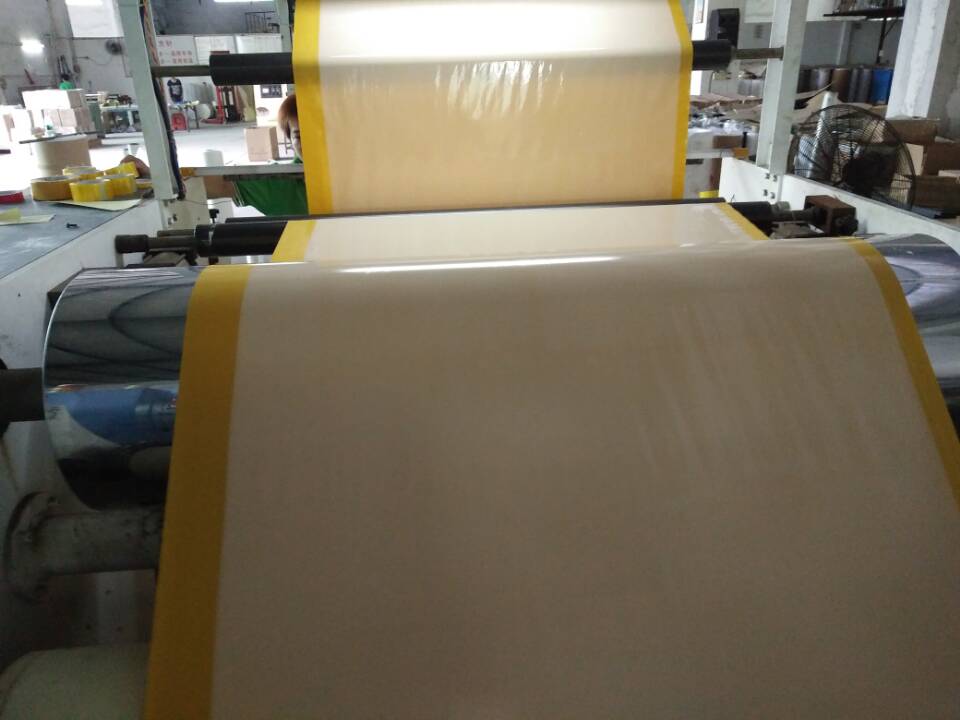 易拉胶涂布 实拍3